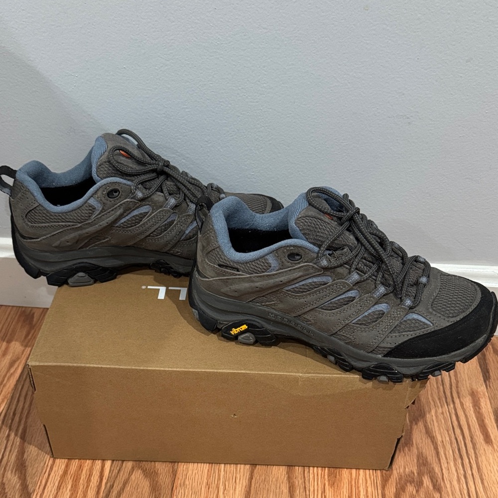Women's Moab 3 Waterproof Wide Width - Picture 4 of 8